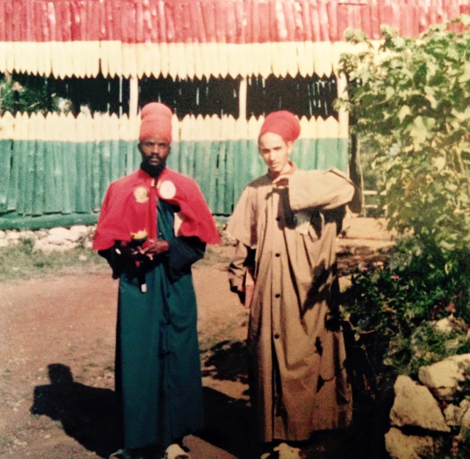 Como sacerdote rastafari